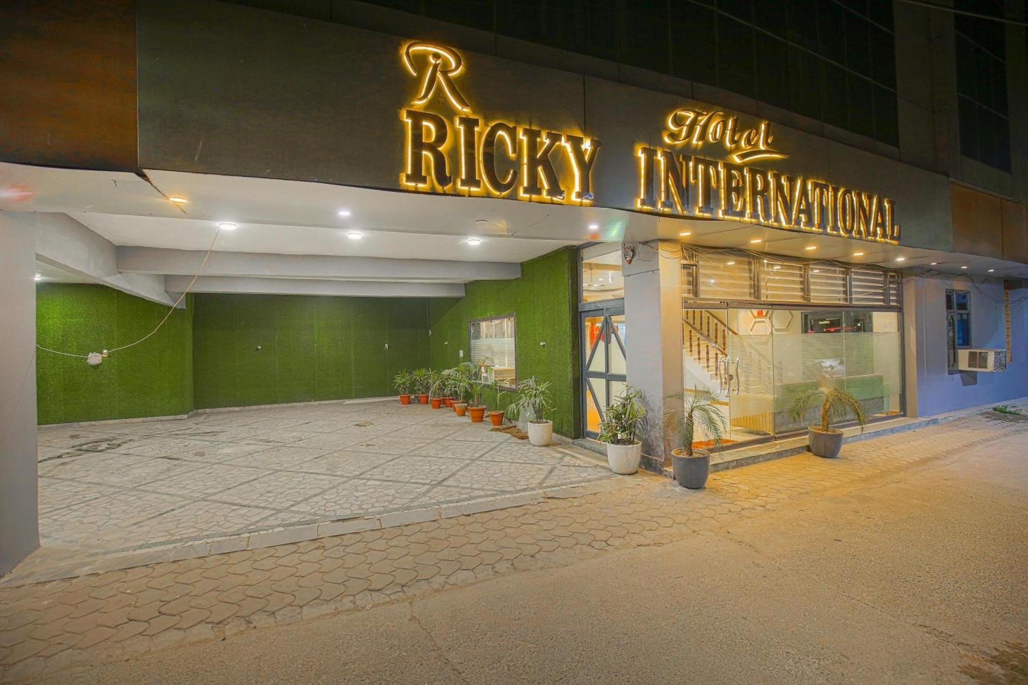Hotel Ricky International Амрітсар Екстер'єр фото